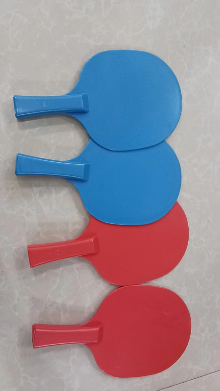 Rachetă de antrenament pentru tenis de masă cu tijă flexibilă elastică (bază din plastic; fără cauciuc; lovire orizontală; 1 pereche)