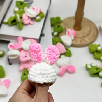 Šešir za mala kućna ljubimca - crtani motiv, poliester, ručno kukičani pleteni, četiri sezone, brend Jupai