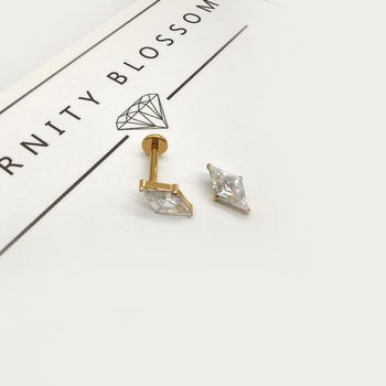 G23 titāna rombveida auskari ar balto kristālu, pulēta virsma, unisex stils