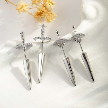 Auskaru pīrsinga rotājums ar krusta zobu formas dizainu, metāls, diamanīta apdare, unisex, neparasts stils