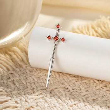 Ausu pīrsings krusta zobu formā, mikro pavé cirkonijs, skrūvējama aizdare, pāra stils