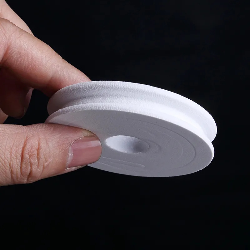 Tambur de fir de pescuit din spumă cu bobină de înfășurare și cutie pentru tamburul principal (material: spumă; etichetă privată licențiată: da)