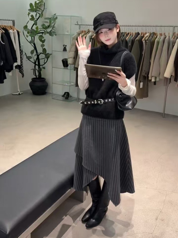 Costum damă cu vestă și fustă lungă, poliester, iarnă 2025, stil casual