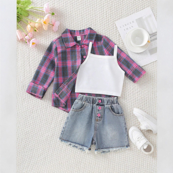 Set trei piese pentru copii: jachetă cu mâneci lungi în carouri, camisole și pantaloni scurți din denim; țesătură din bumbac 65%; model: dungi și carouri; iarnă 2025