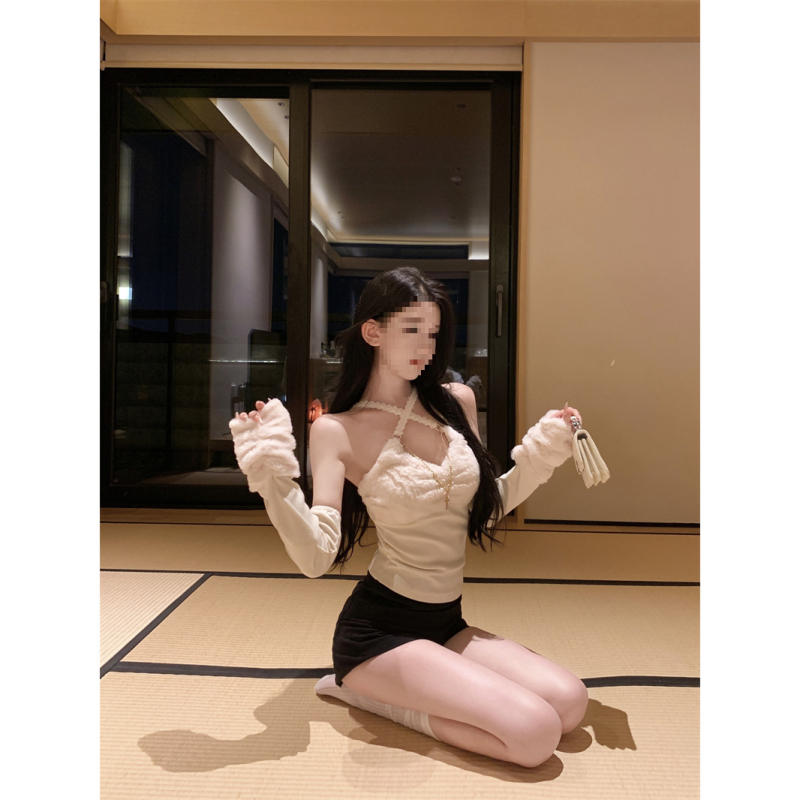 Top camisolă cu mâneci pufoase, bretele subțiri, croială în formă de A, lungime ultra-scurtă, țesătură plasă