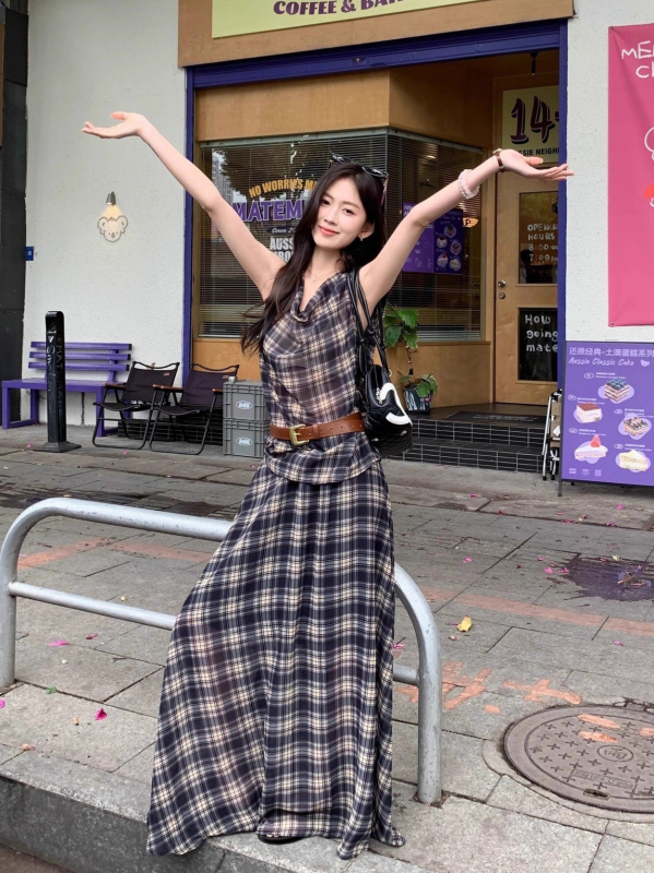 Set vintage carouri: top fără mâneci și fustă cu talie înaltă, croială lejeră, poliester, primăvara 2025, stil proaspăt și dulce, eleganță franțuză