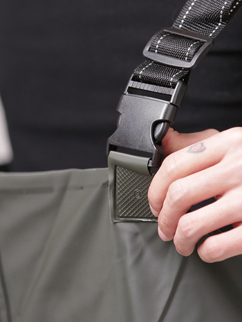 Pantaloni de pescuit Beat the Fisherman, din cauciuc, 2 buzunare (Material: Cauciuc; Buzunare: 2; Veste de salvare: Nu)