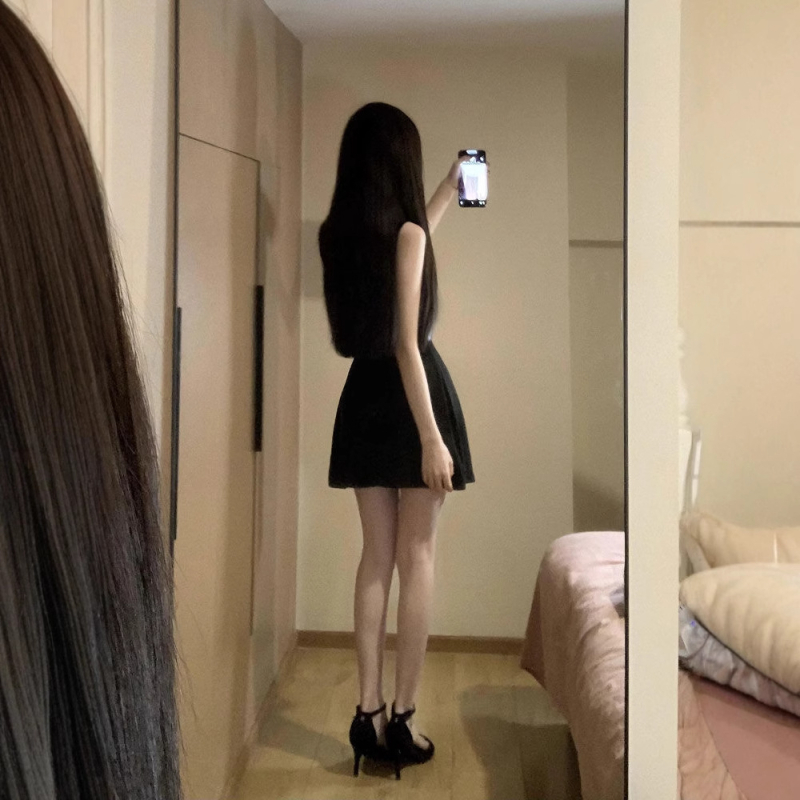 Rochie din poliester, lungime medie, decolteu rotund, fără mâneci, stil prințesă