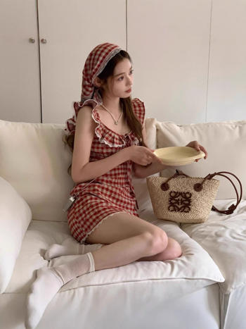 Rochie retro în carouri cu guler păpușă, fără mâneci, talie înaltă, poliester