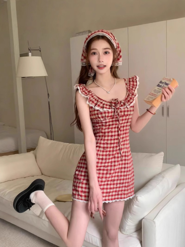 Rochie retro în carouri cu guler păpușă, fără mâneci, talie înaltă, poliester