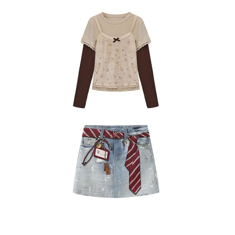 Top din bumbac pentru femei, mâneci lungi, decolteu rotund, model floral 3D, croială slim.