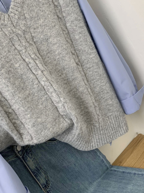 Ženski dvodijelni set: košulja s ovratnikom i pleteni prsluk s V izrezom, casual stil, poliester