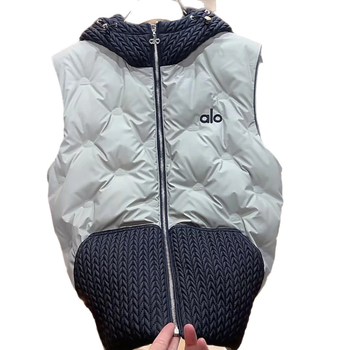 Vesta masculină din poliester, cu glugă, fermoar, guler înalt, croială slim