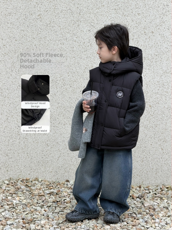 Bērnu ziemas pūkaina veste zēniem ar kapuci, īss griezums, brīvs siluets, pūkas saturs 86–90%