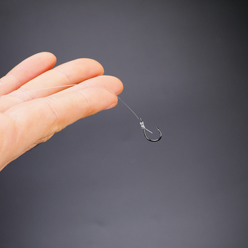 Set za ribolov za početnike: udice, najlon linija i dodaci za plovak; Materijal: najlonsko užad; Marka: Xinyang; Pogodno za rezervoare jezera