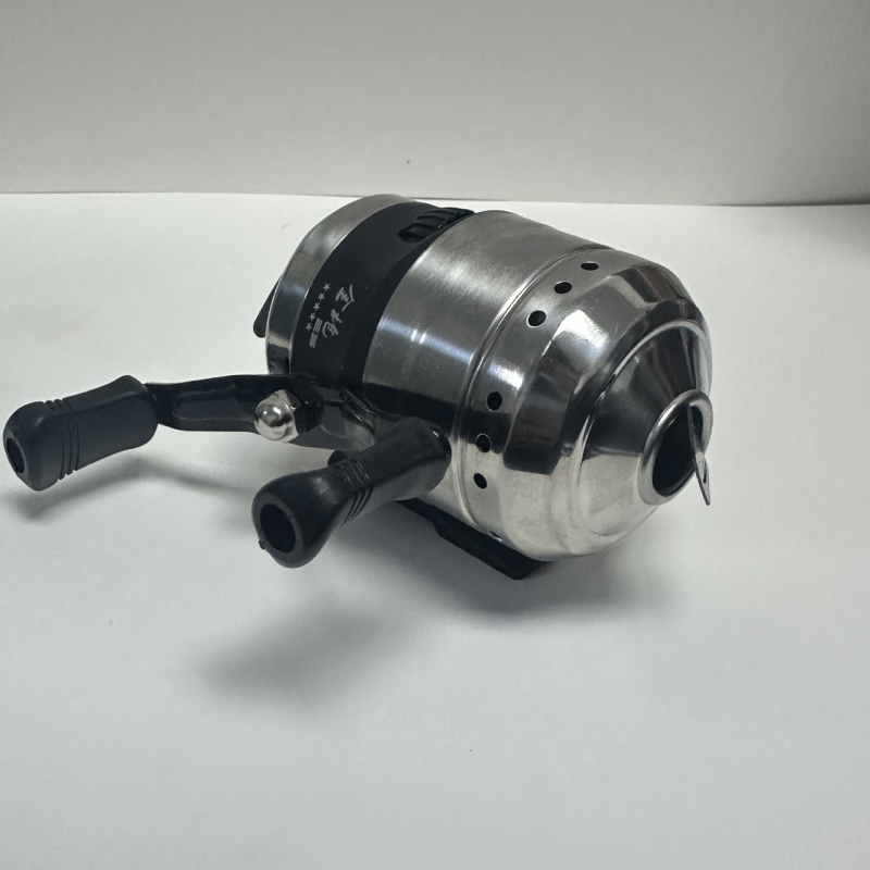 Zatvoreni mulinet za ribolov — Marka: Tisuće proizvoda — 40 komada u kutiji