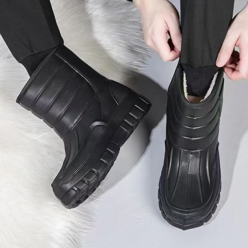 Sniega zābaki: ūdensnecaurlaidīgi, pretslīdoši, ar sintētisku pūci iekšējo oderi, PU augšdaļa, EVA zole