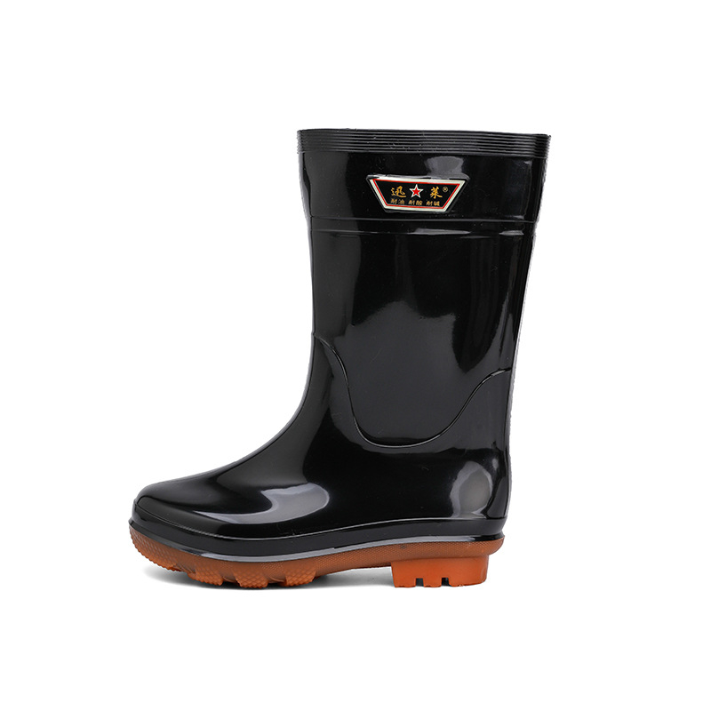 Muške čizme za kišu - gornji dio PVC, potplat od plastike, vodootporne, protuklizne, do srednje duljine potkoljenice