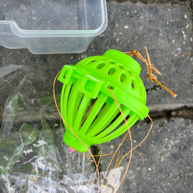 Set za morski ribolov s štapom i linijom, uključuje udice, olovne tegove i space beads — Marka: Morning fish fun; Materijal: Plastika; Kategorija: Ribolovna oprema