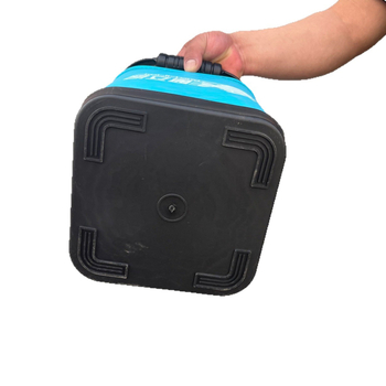 Plastikinis kvadratinis kibiras gyviems žuvims su virvės rankena (storas dugnas, nešiojamas, 0,5 kg)