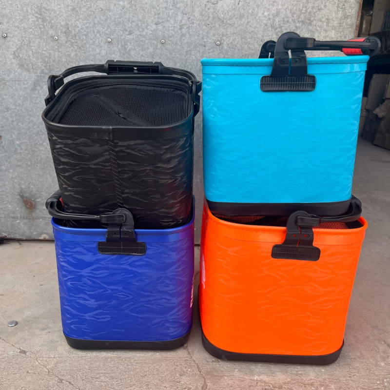 Plastikinis kvadratinis kibiras gyviems žuvims su virvės rankena (storas dugnas, nešiojamas, 0,5 kg)