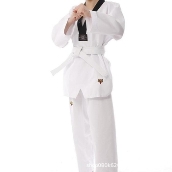 Bērnu Taekwondo apģērbs; elpojošs ķīmisko šķiedru maisījums; audums 30% maisījums; oderes kokvilnas maisījums ar 25% poliesteri