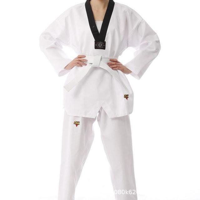 Bērnu Taekwondo apģērbs; elpojošs ķīmisko šķiedru maisījums; audums 30% maisījums; oderes kokvilnas maisījums ar 25% poliesteri