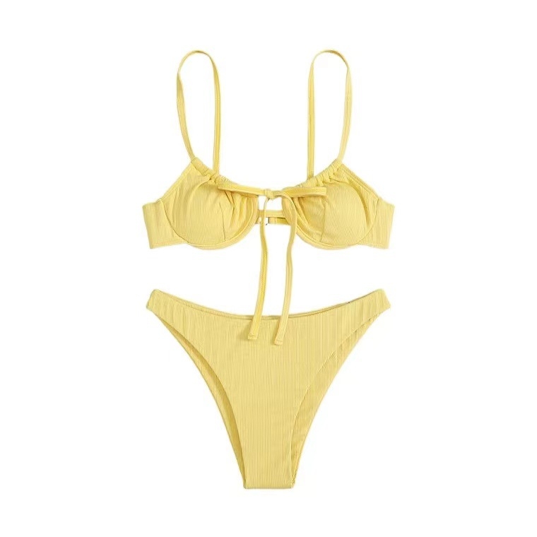 Trokutasti bikini s jastučićima za prsa, visokim izrezom i bez leđa, tkanina Nylon-Spandex (18% Spandex), Podstava Poliester (5% Spandex), 150 g