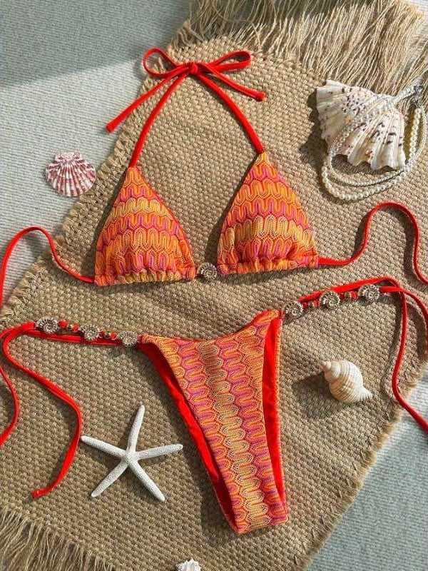 Ženski bikini kupaci kostim - etnički stil, seksi trake, metalni ukrasi - bez leđa, tijesni kroj; 82% poliester, 18% elastan; 250 g; s umjetkom za prsa