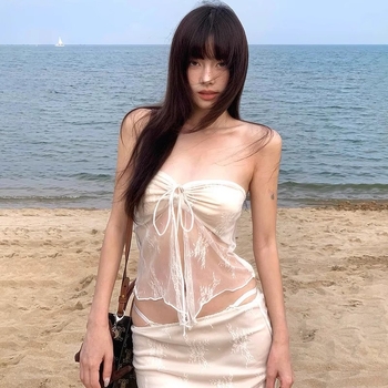 Kupaći s čipkastim tube-topom, bez naramenica, s čeličnom podrškom i bez podstava; tkanina 95% poliester, podstava 100% poliester; pogodno za plivanje