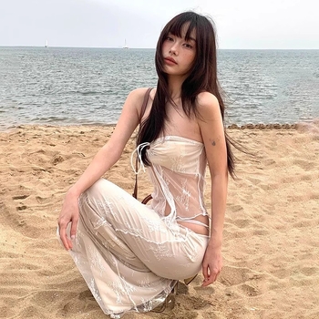 Kupaći s čipkastim tube-topom, bez naramenica, s čeličnom podrškom i bez podstava; tkanina 95% poliester, podstava 100% poliester; pogodno za plivanje