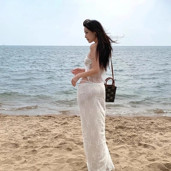 Kupaći s čipkastim tube-topom, bez naramenica, s čeličnom podrškom i bez podstava; tkanina 95% poliester, podstava 100% poliester; pogodno za plivanje