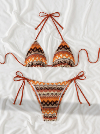 Női háromszög bikiniszett texturált anyaggal, etnikus stílus, párnázott felső, 82% poliészter anyag és bélés