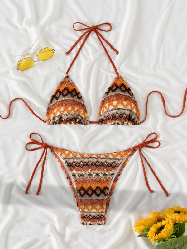 Női háromszög bikiniszett texturált anyaggal, etnikus stílus, párnázott felső, 82% poliészter anyag és bélés
