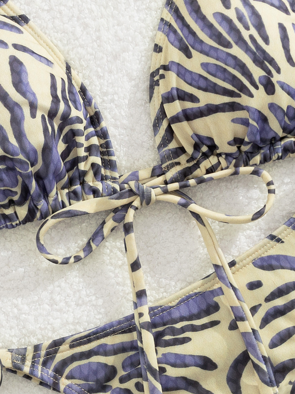 Costum de baie din două piese, cu șnururi și imprimeu; material poliester; căptușeală poliester+ elastan; uscare rapidă; elasticitate ridicată; fără suport metalic