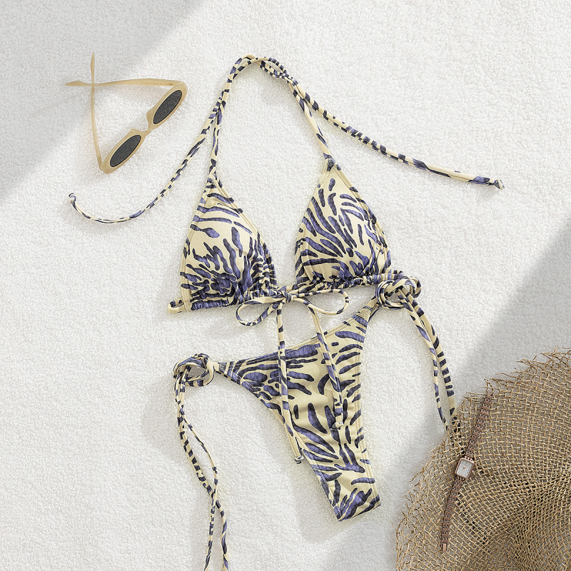 Costum de baie din două piese, cu șnururi și imprimeu; material poliester; căptușeală poliester+ elastan; uscare rapidă; elasticitate ridicată; fără suport metalic