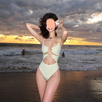 Costum de baie întreg pentru femei, fără spate, cu pernă pentru sân fără underwire, Vinylon 81–90%, căptușeală 81–90%