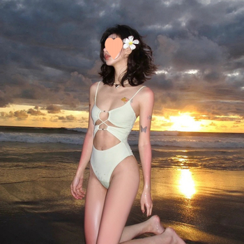 Costum de baie întreg pentru femei, fără spate, cu pernă pentru sân fără underwire, Vinylon 81–90%, căptușeală 81–90%