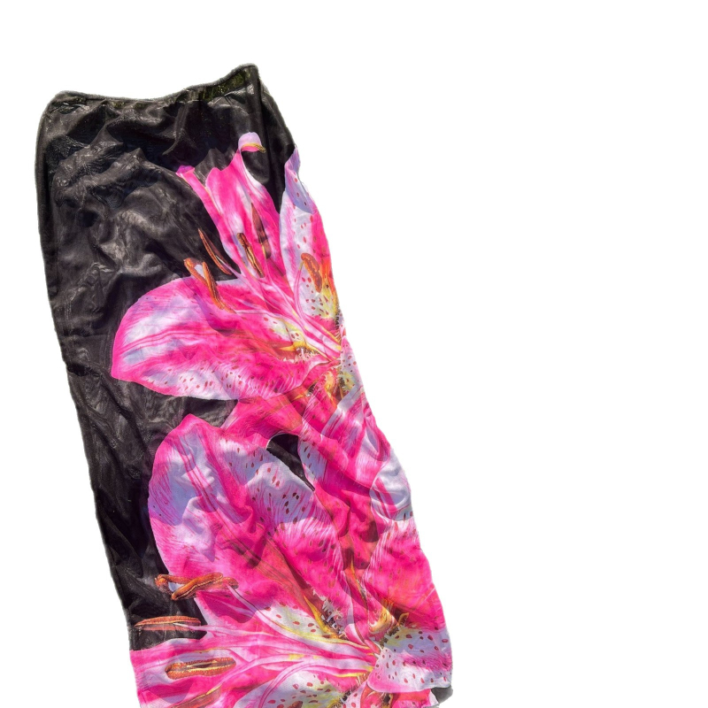 Tri-komponentni bikini kupaći s trakama, otvoreni leđa, otisak ljilana, poliester tkanina s jastučićima za prsa