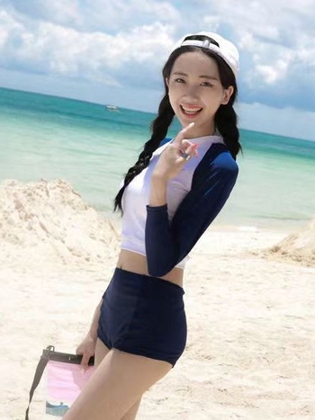 Costum de baie pentru femei, două piese, mâneci lungi, talie înaltă, sutien triunghi cu burete, culoare solidă, poliester