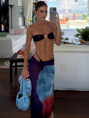 Trodjelni bikini set s dugom pokrivnom suknjom, top bez naramenica s otvorenim leđima, poliester
