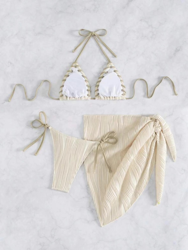 Troje bikini seta s trokutastim gornjim dijelom, podstavljena, bez žice; jednofarbni poliester materijal, podstava 18% spandeksa
