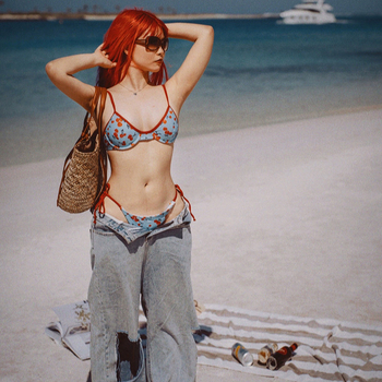 QM Costum de baie două piese, stil coreean, triunghi, cu inel metalic pentru susținere, imprimat, sexy și durabil; 82% poliester, căptușeală 5% spandex, 300 g