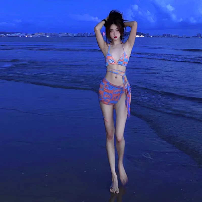 Ženski premium kupaći kostim, novi model 2024, trodijelni bikini set s trokutastim gornjim dijelom, stil čiste želje, za plažu i termalne izvore.