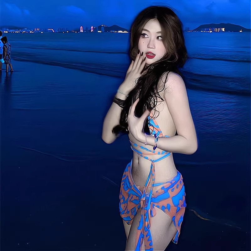 Ženski premium kupaći kostim, novi model 2024, trodijelni bikini set s trokutastim gornjim dijelom, stil čiste želje, za plažu i termalne izvore.