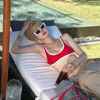 Costum de baie două piese pentru femei: sexy, decupat la spate, durabil; material nylon + spandex 82%; căptușeală poliester + spandex 95%; bureți pentru bust