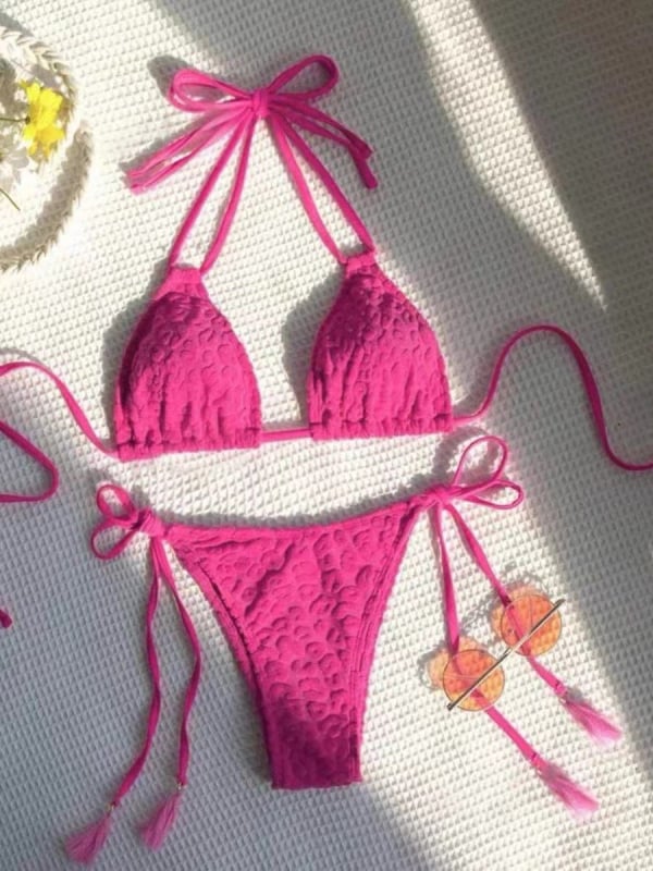 Ženski dvodijelni bikini s trakama i jastučićima za grudi, bez čelične potpore; materijal: poliester 82%, podstava: poliester 18% spandeksa