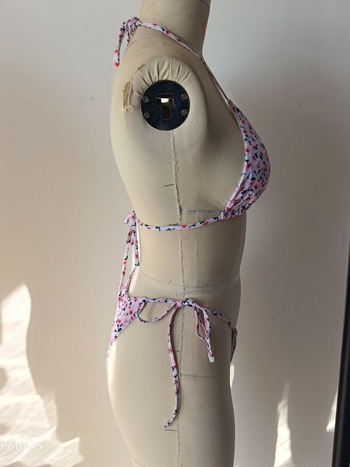 Ženski cvjetni bikini – trokutasti top za plažu