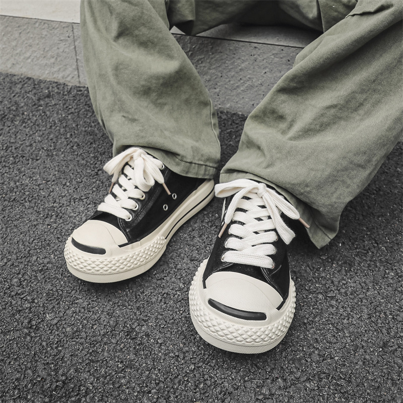 Ανδρικά παπούτσια με συνθετικό δέρμα στην επάνω επιφάνεια, PVC σόλα, κορδόνια, χαμηλός ύψος, άνοιξη 2025