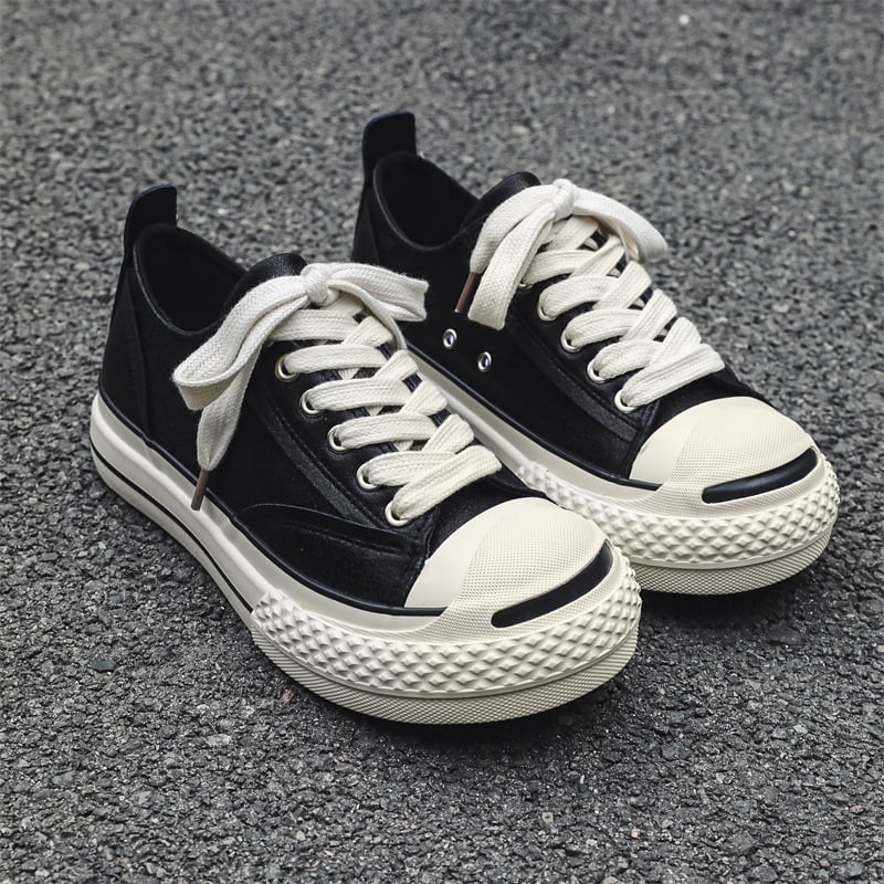 Ανδρικά παπούτσια με συνθετικό δέρμα στην επάνω επιφάνεια, PVC σόλα, κορδόνια, χαμηλός ύψος, άνοιξη 2025